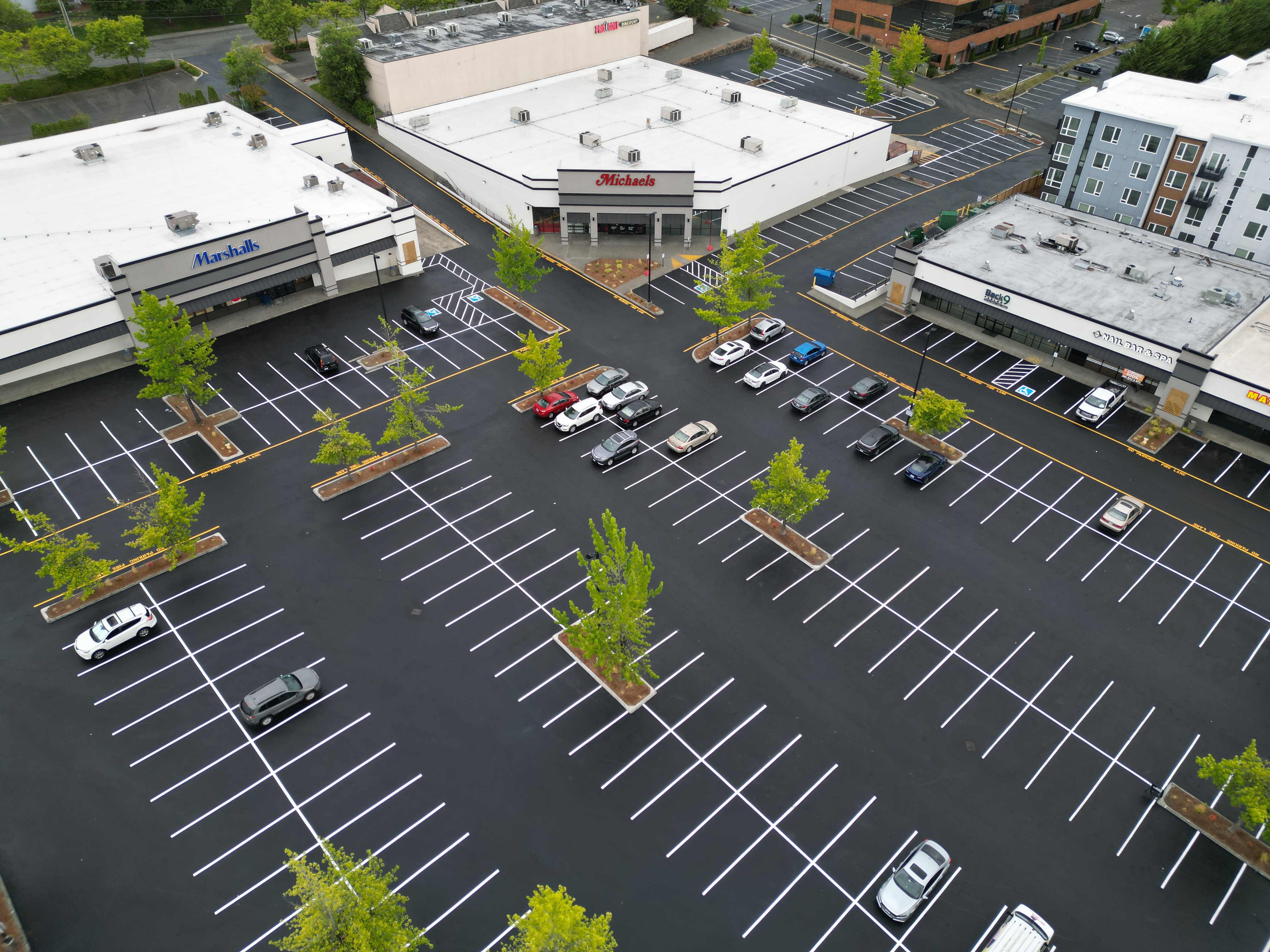 Commercial parking lot paving in Alderwood, WA