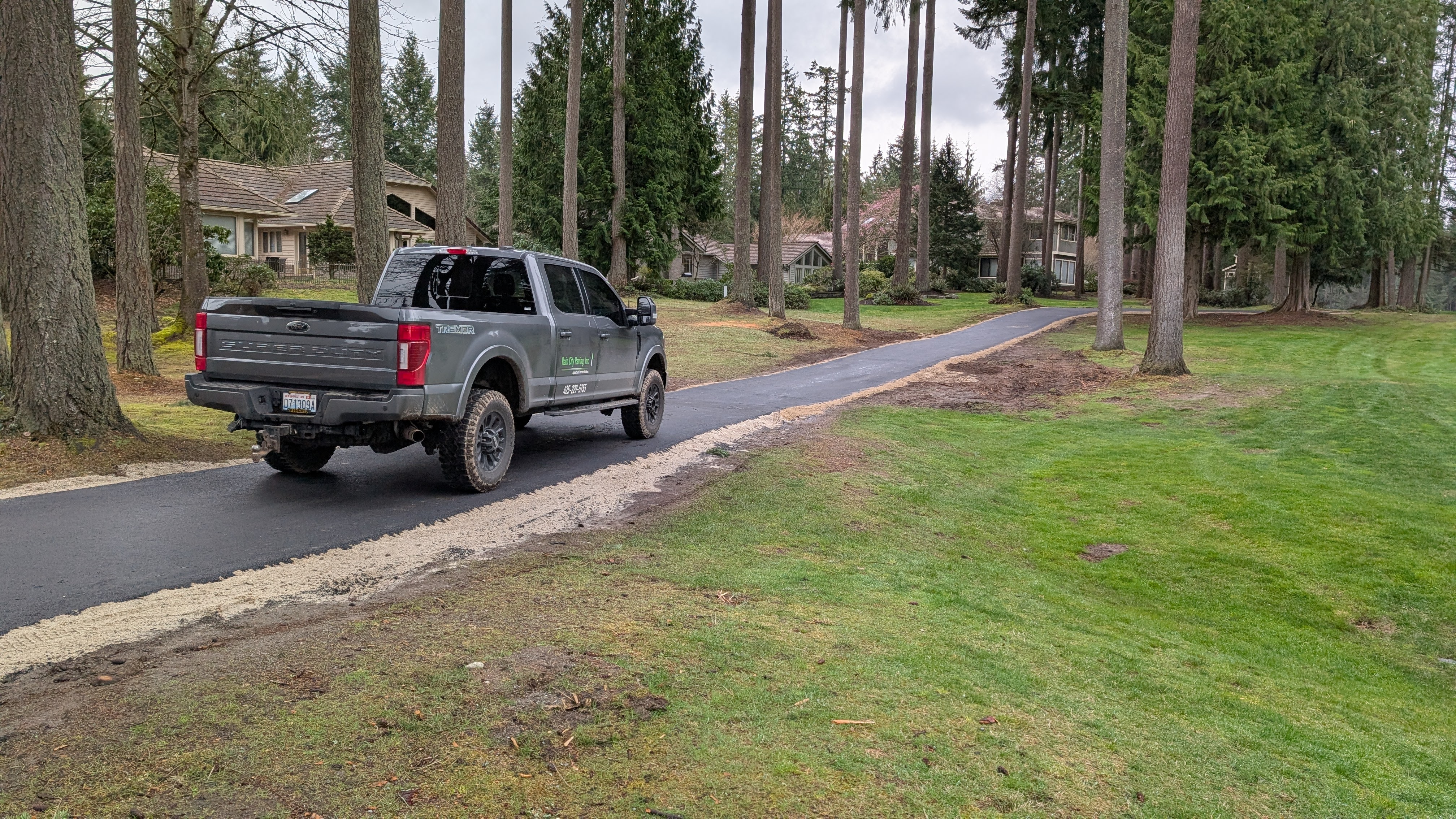 Residential driveway paving in Issaquah, WA